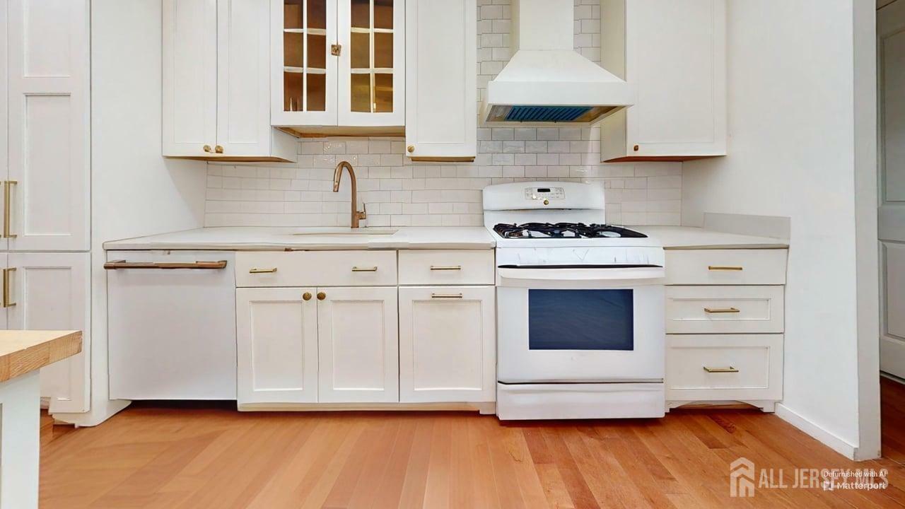 496 Calvert Road  North Brunswick NJ 08902 photo