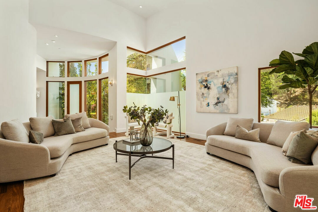 Property Photo:  1260 N Bundy Dr  CA 90049 