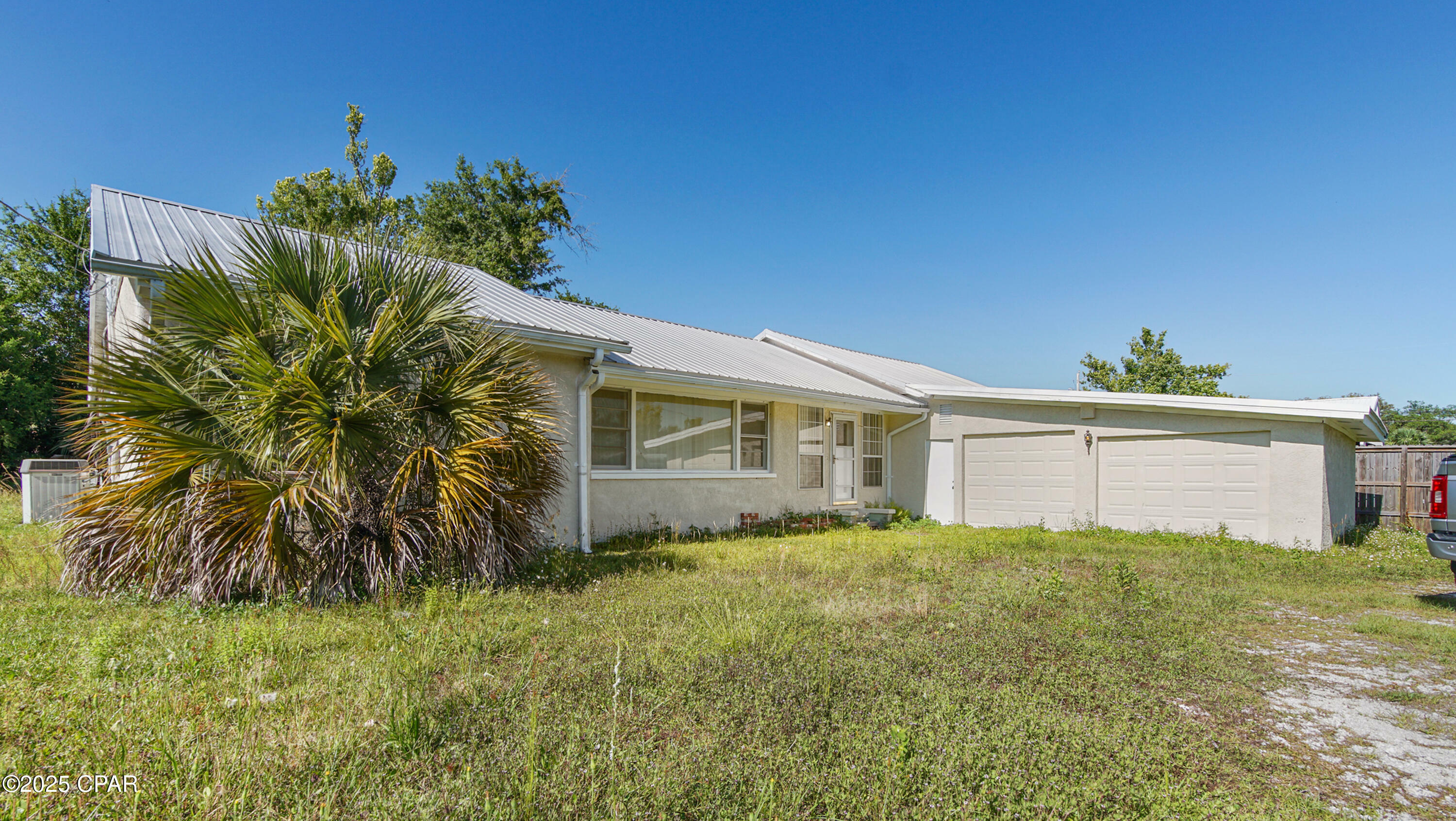 Property Photo: 4949 E 2nd Street FL 32404