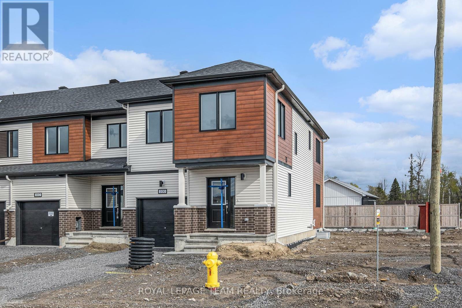 Property Photo: 100 Robert Perry Street ON K0G 1J0