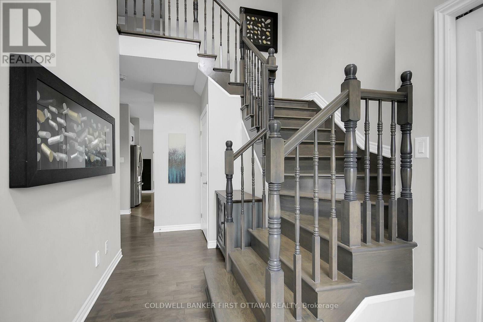 Photo de la propriété: 171 Loreka Court ON K2S 0N3