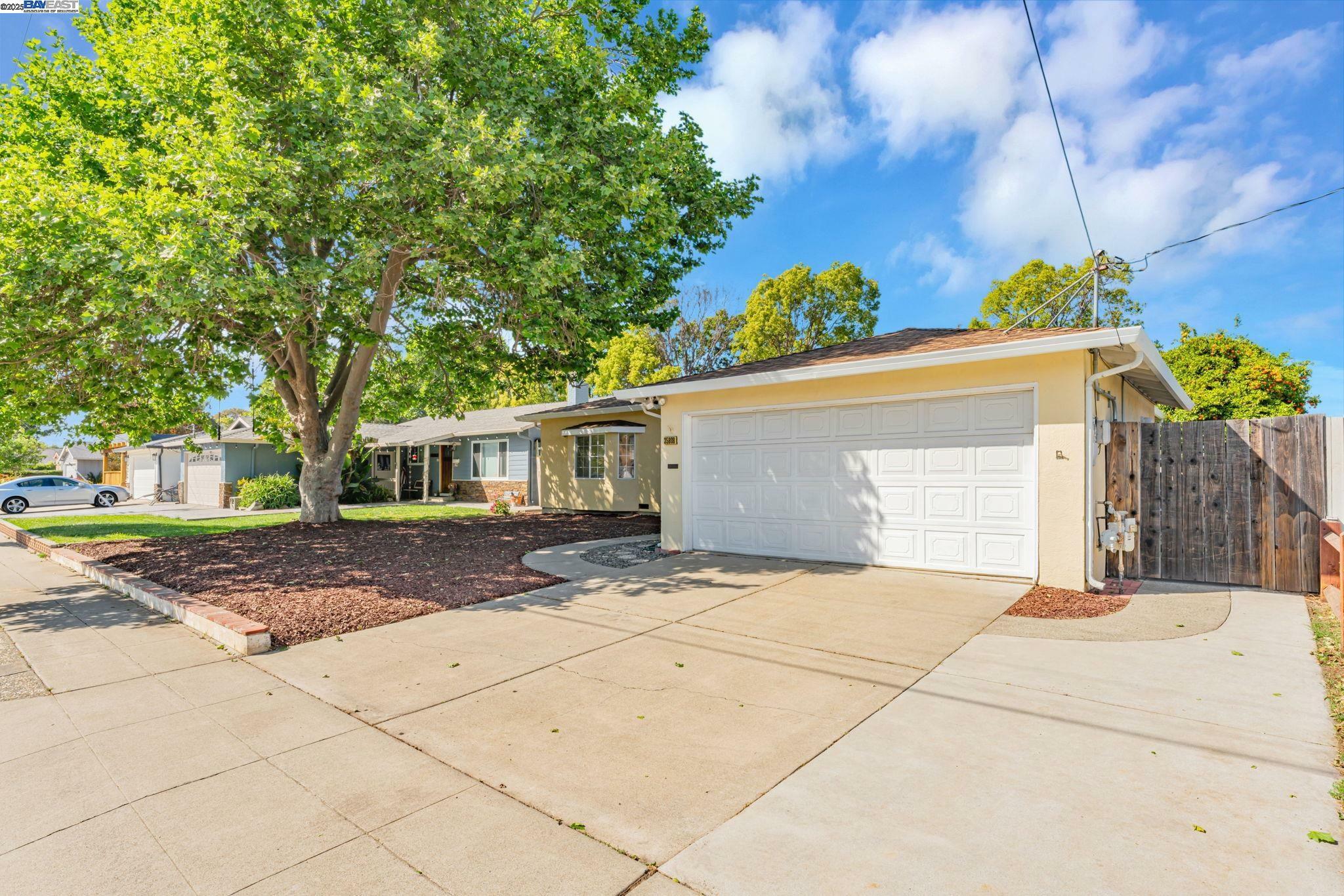 Property Photo: 35808 Vinewood St CA 94560
