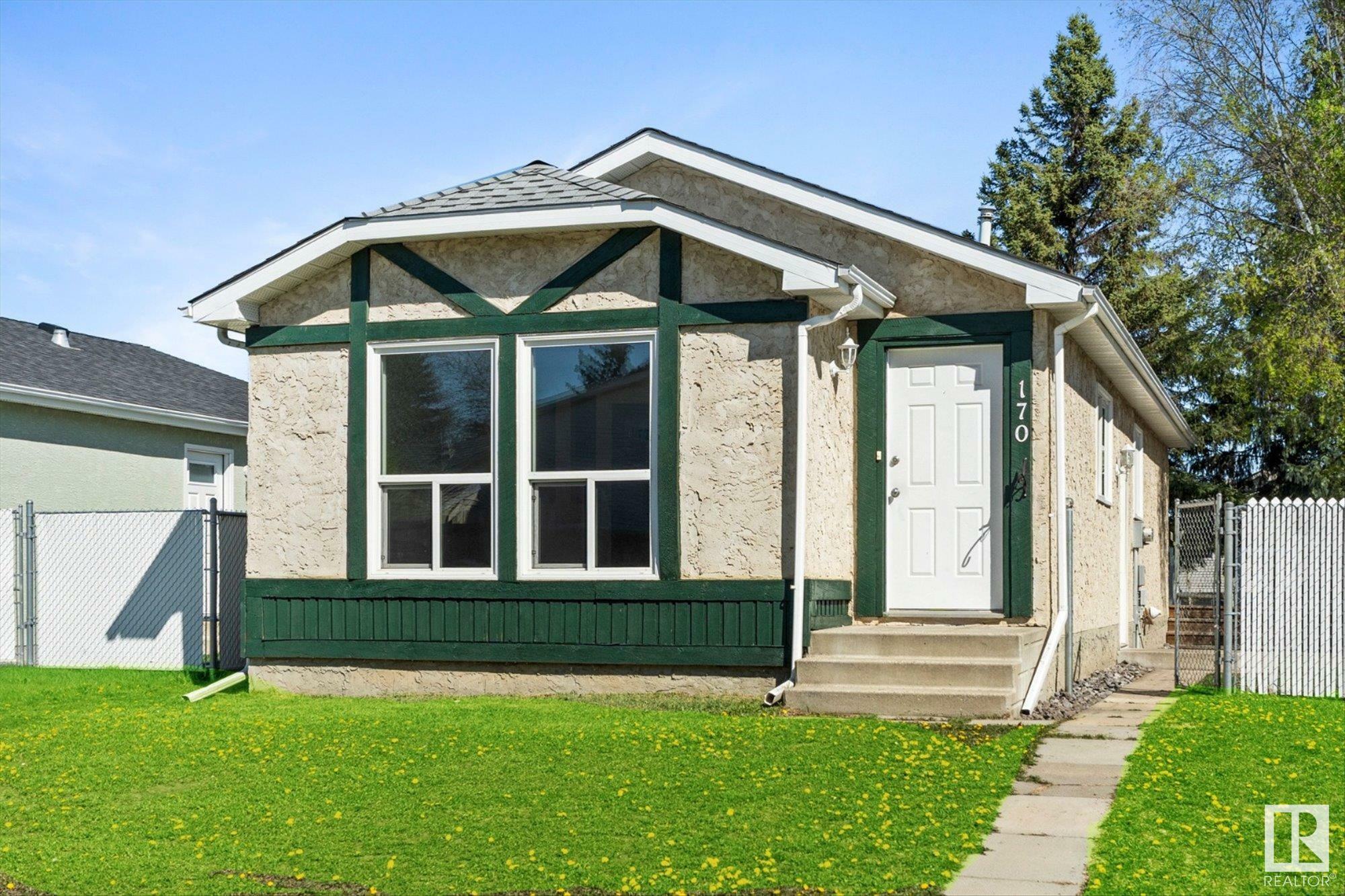 Property Photo: 170 Greenwood Drive AB T7X 1Y7
