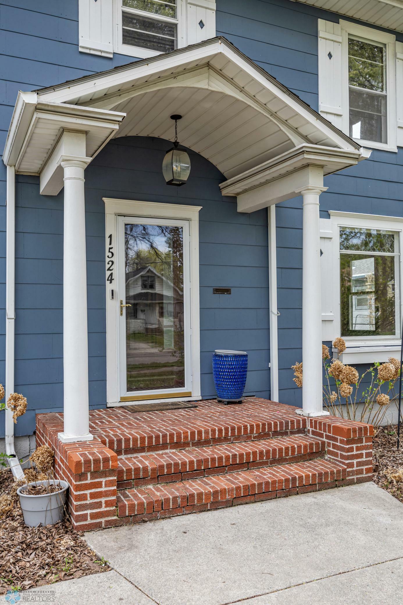 Property Photo: 1524 5th Avenue S ND 58103