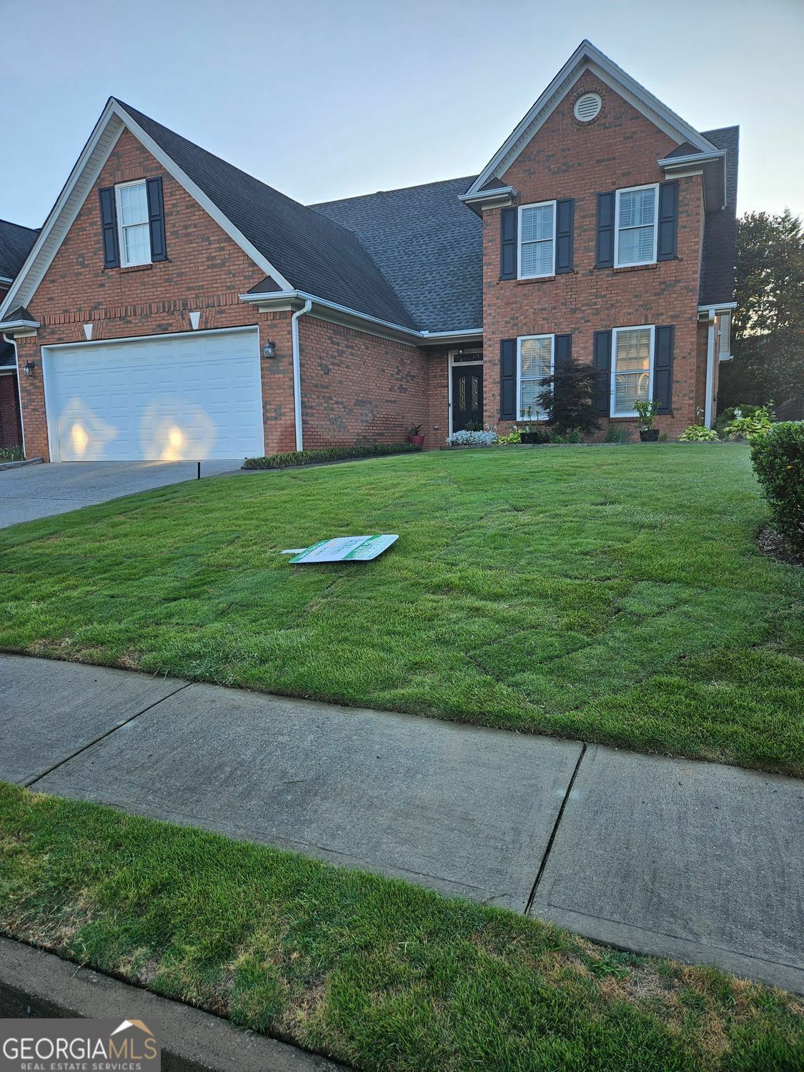 Property Photo: 725 Windsor Place Circle SW GA 30017