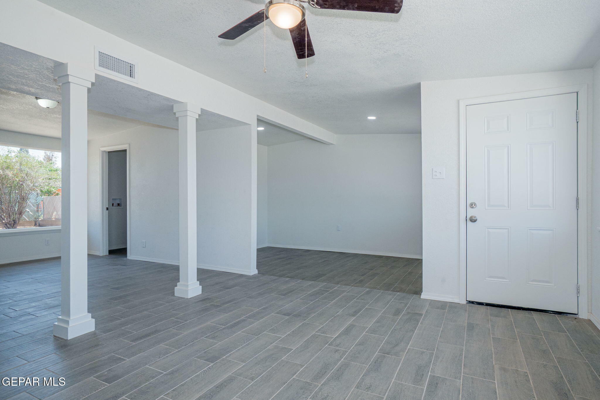 Property Photo: 420 Kelvin Avenue TX 79915