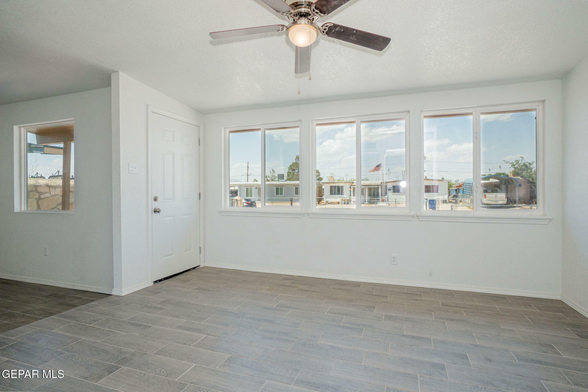 Property Photo:  420 Kelvin Avenue  TX 79915 
