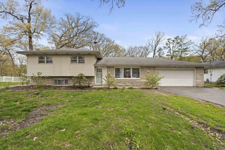 Property Photo: 2957 County Line Road IN 46368