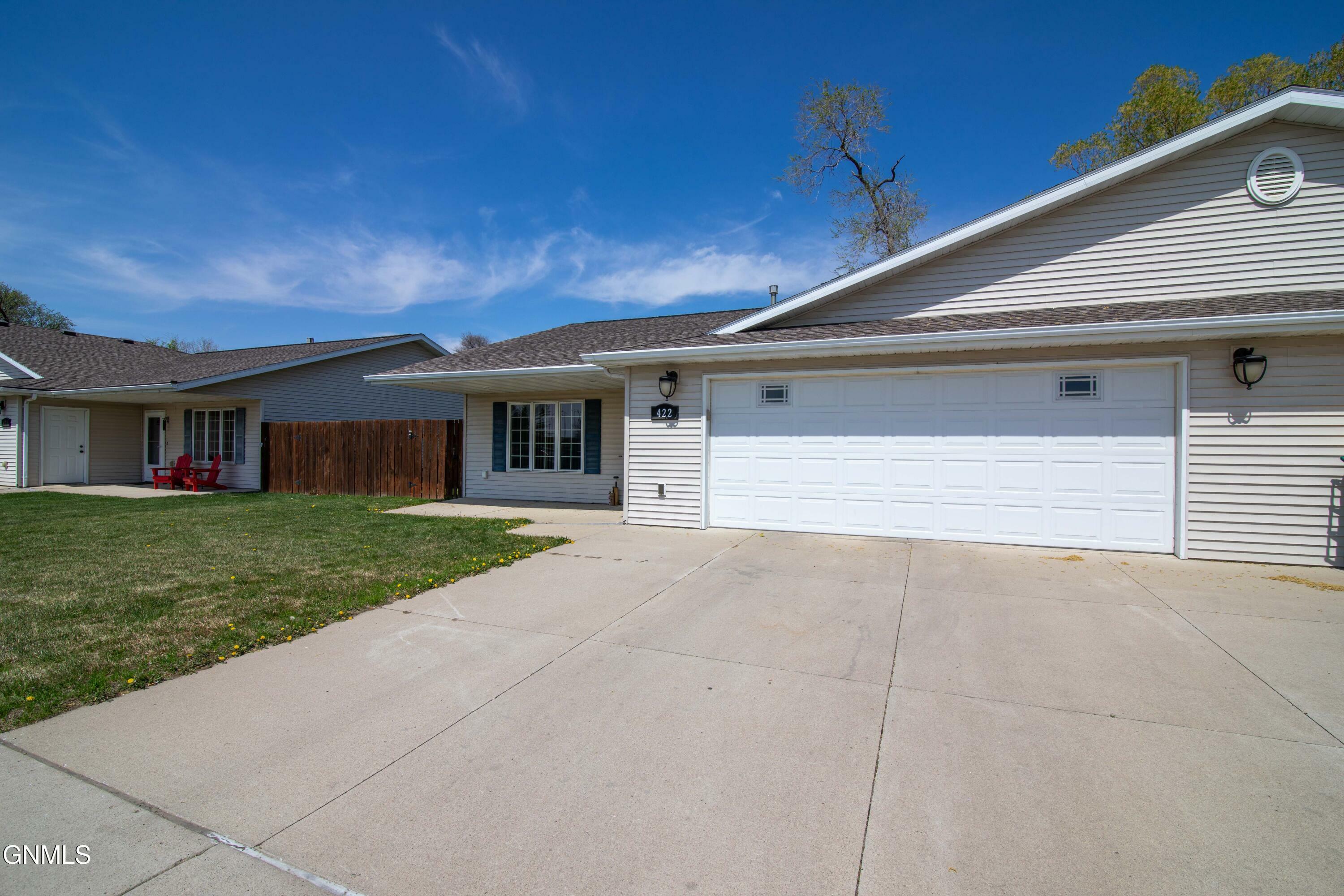 Property Photo: 422 Arbor Avenue W ND 58504