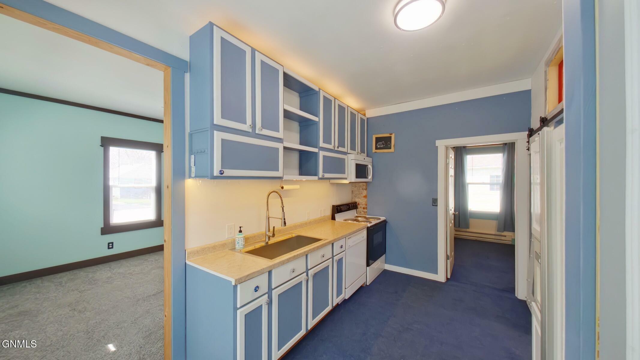 Property Photo: 608 Schley Avenue W ND 58552