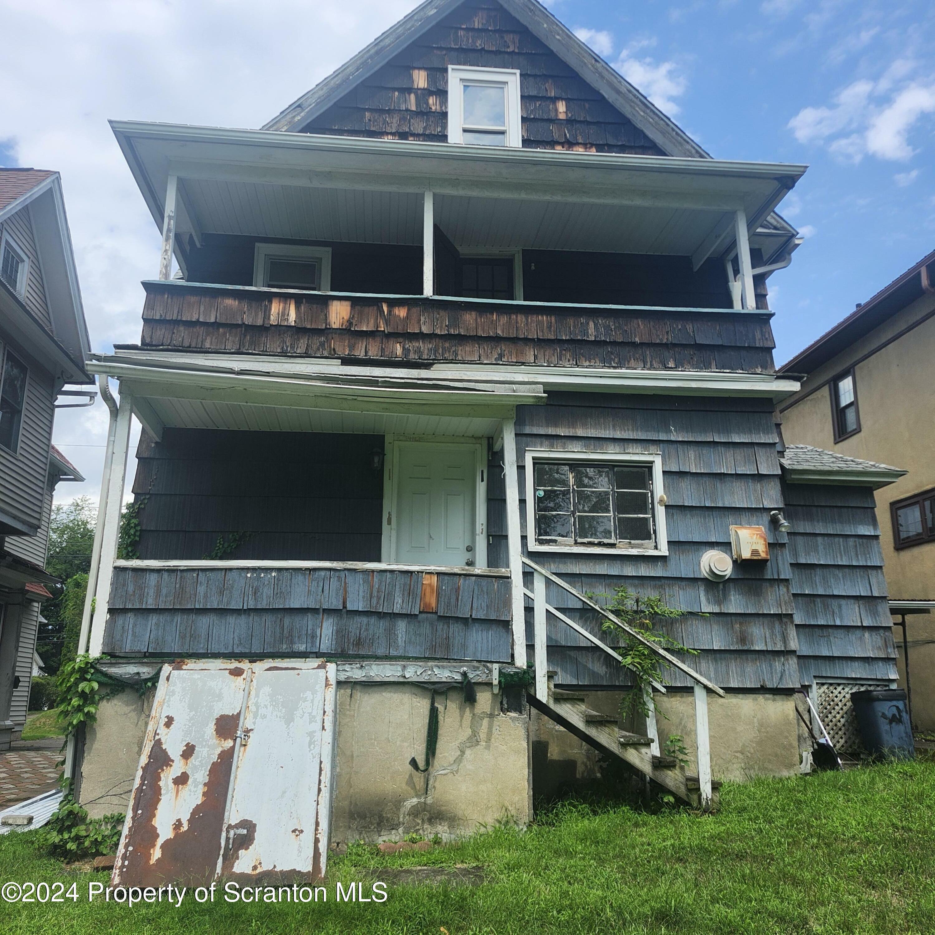 Property Photo: 1008 Fisk Street PA 18509