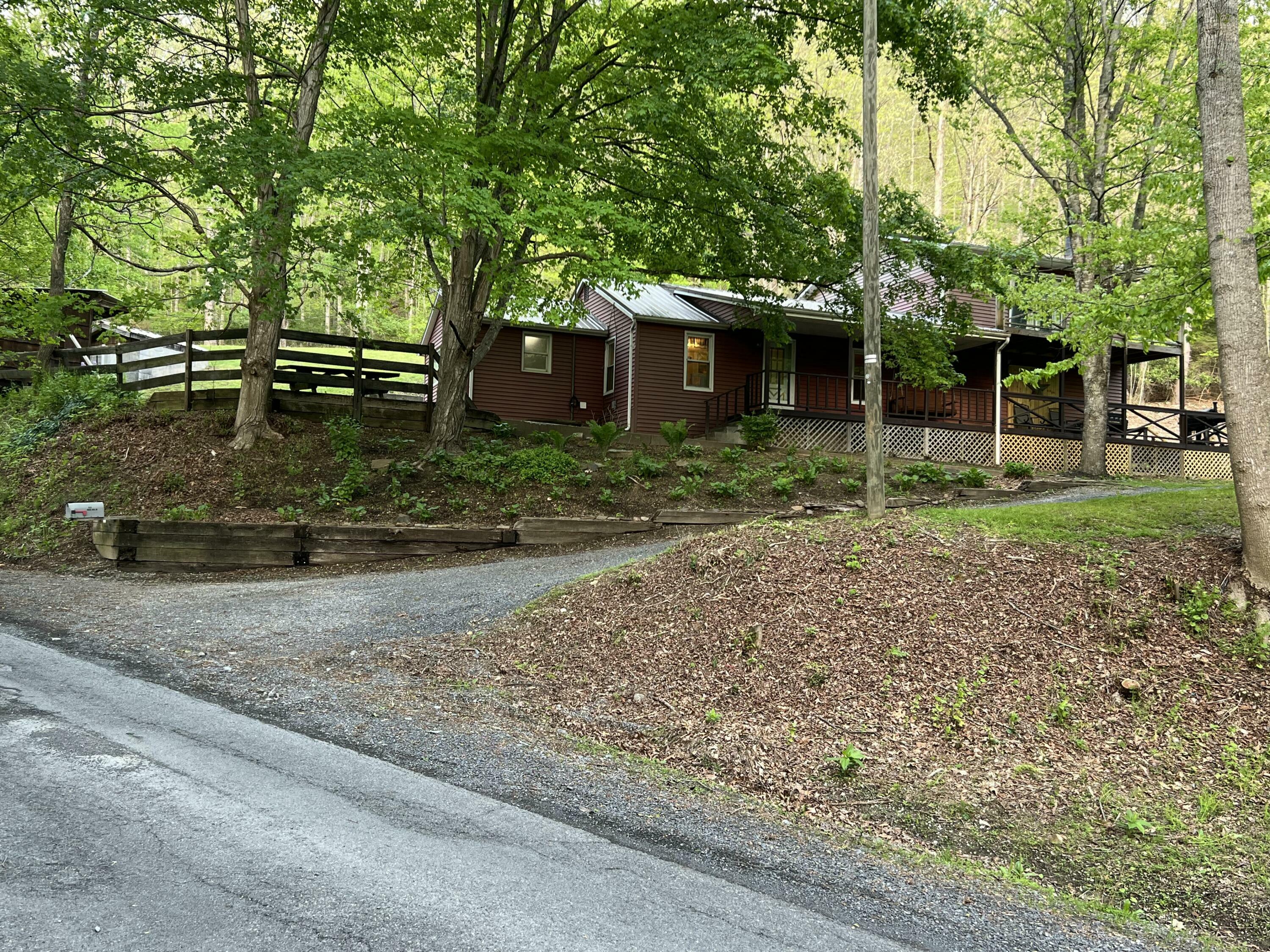 6349 Hoke'S Mill Rd  Ronceverte WV 24970 photo