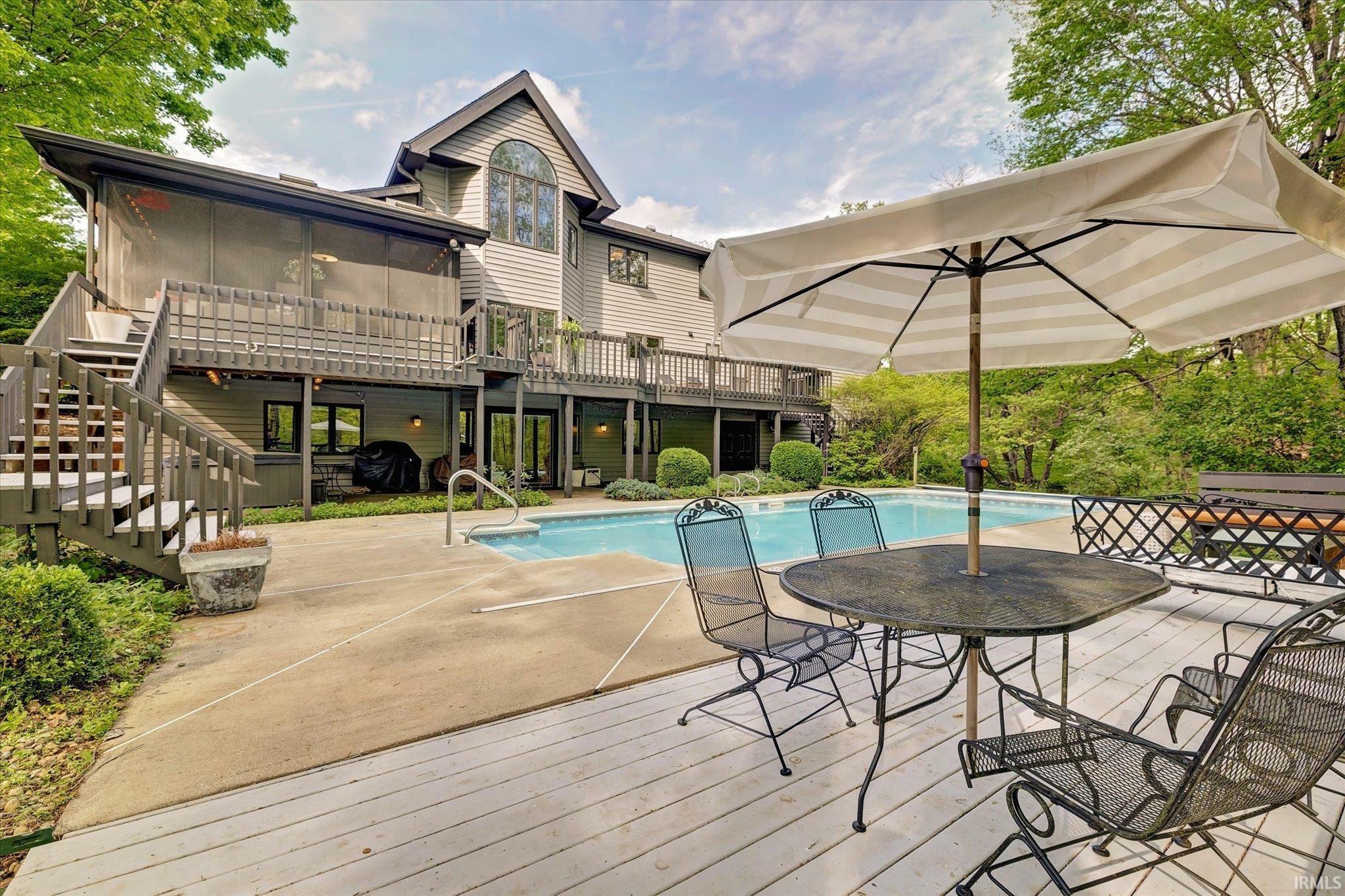 Property Photo: 3730 E Devonshire Court IN 47408