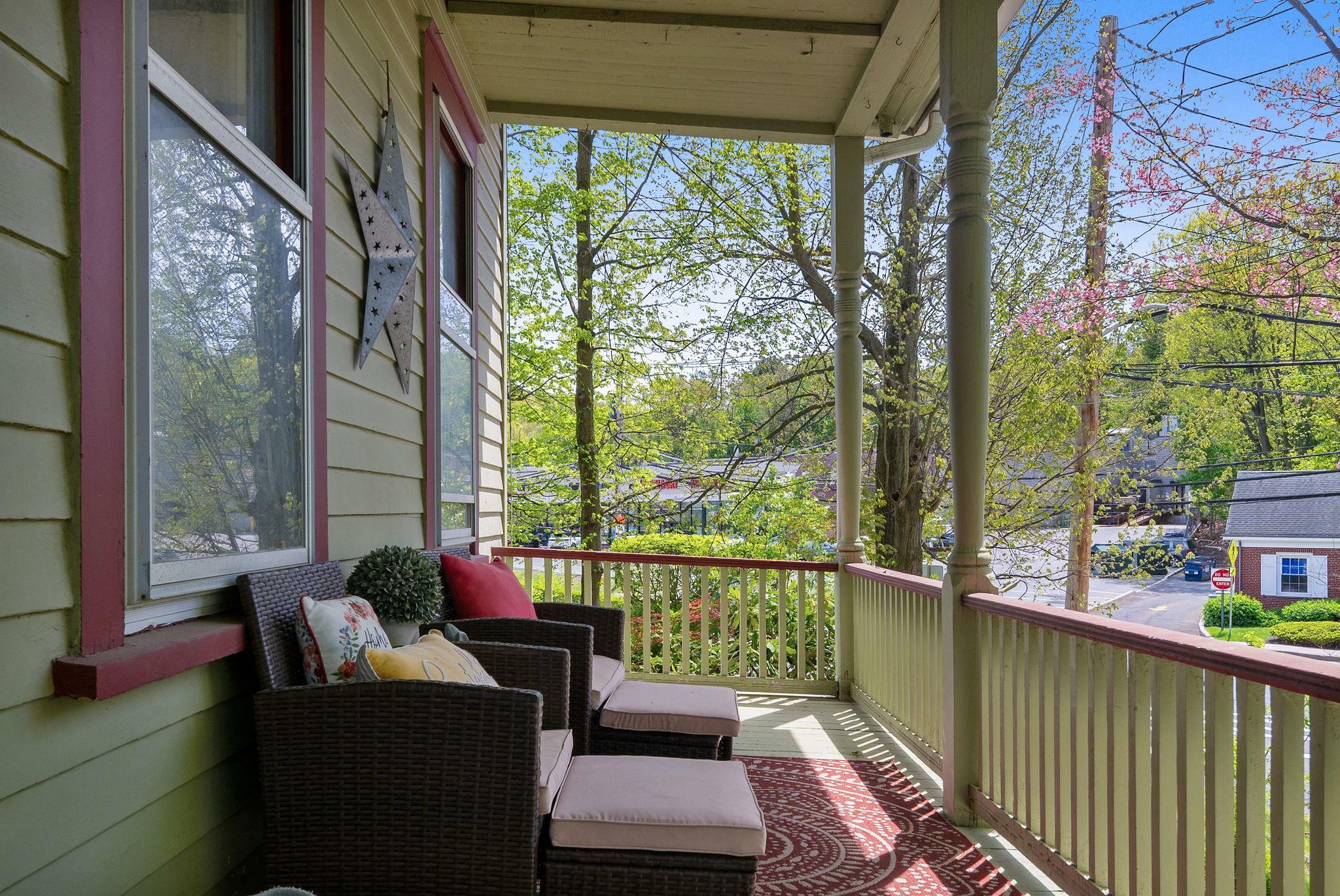 Property Photo:  25 Brookville Avenue  NY 10562 
