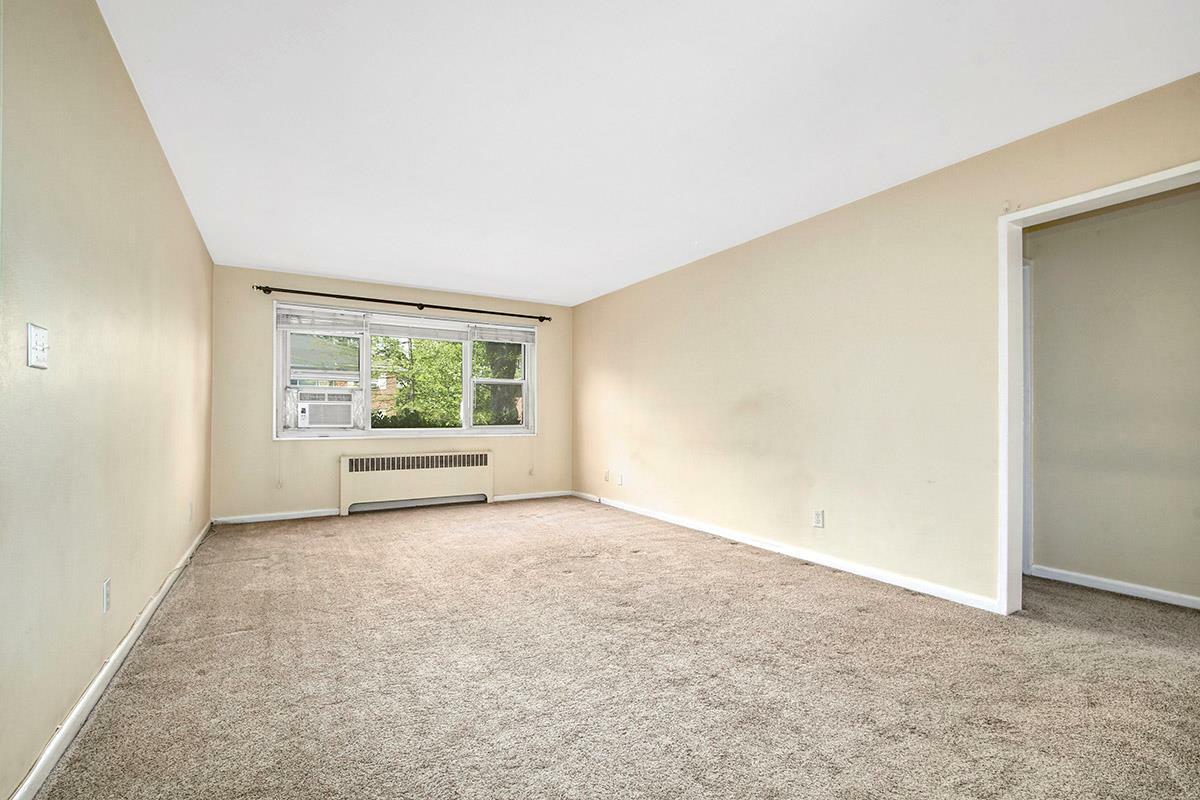 Property Photo: 121 N Broadway #31A NY 10603