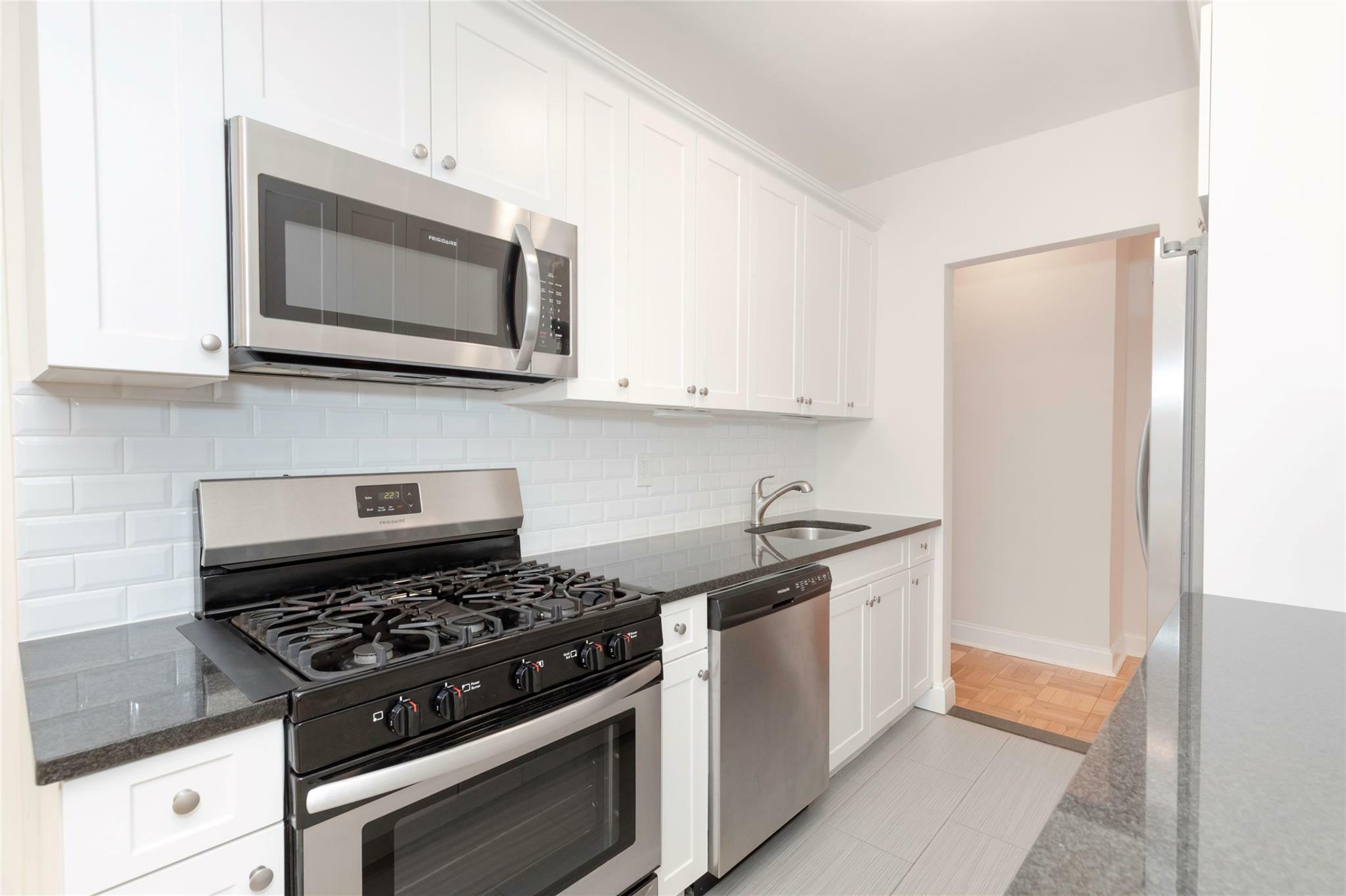 Property Photo: 3 Sadore Lane 1Y NY 10710
