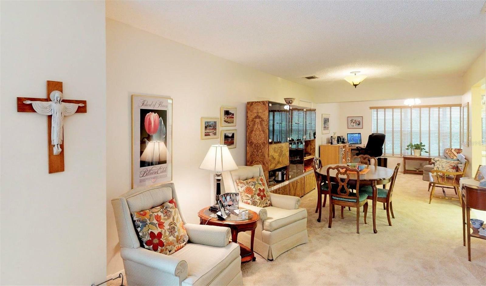 Property Photo: 8064 Brentwood Road FL 33777