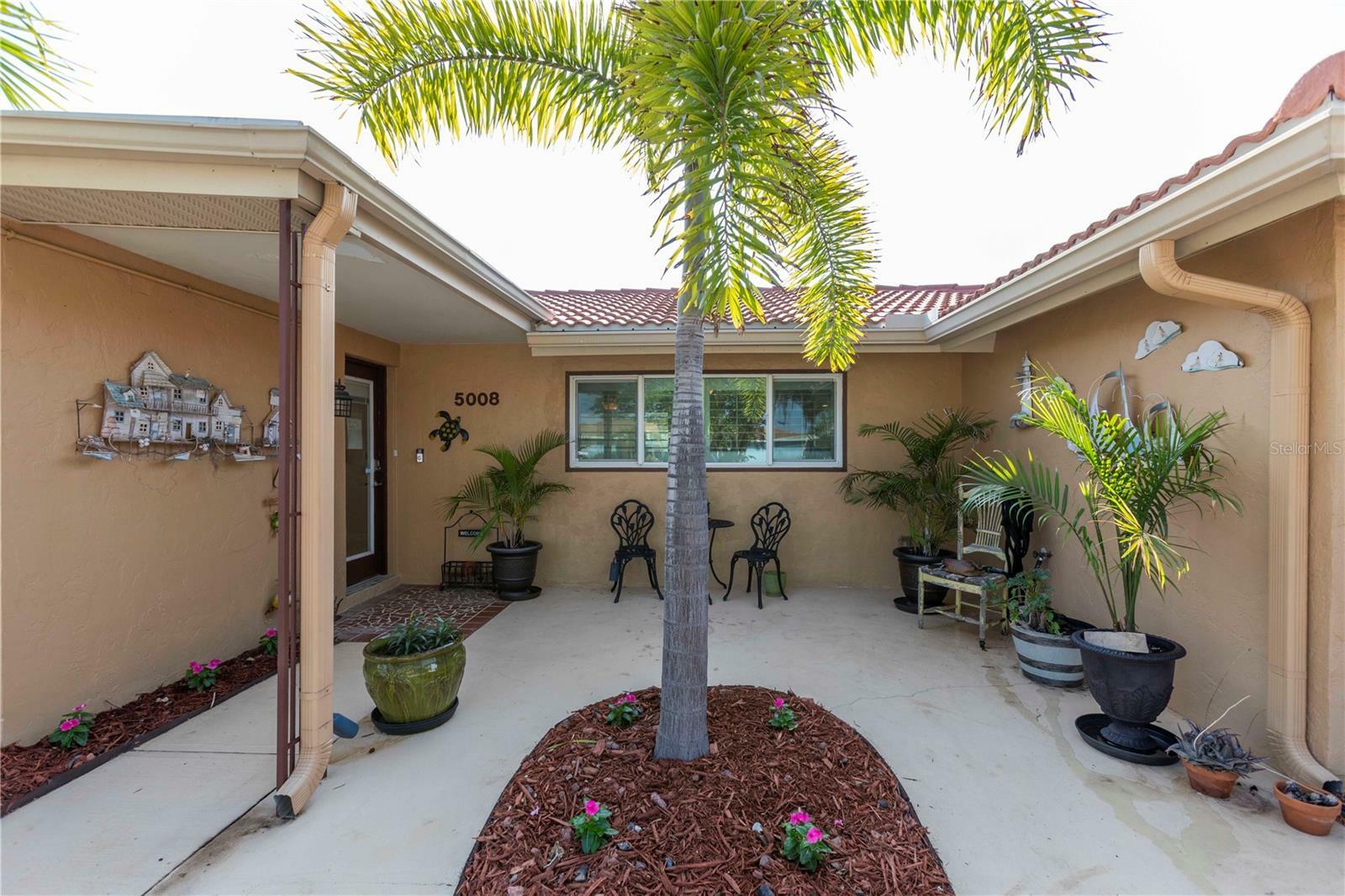 Property Photo: 5008 Forecastle Drive FL 34652