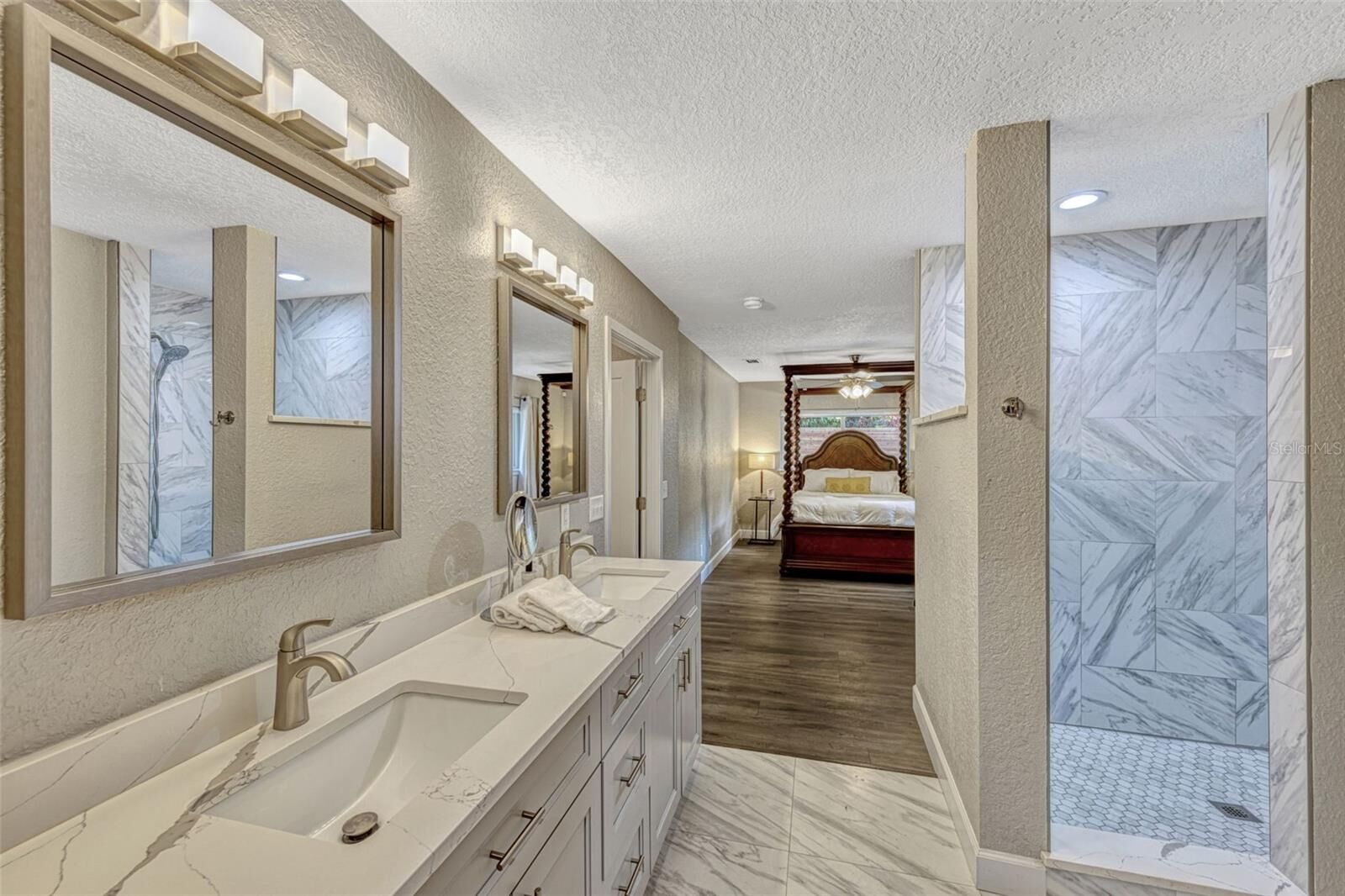 Property Photo:  502 Oak Lane  FL 32751