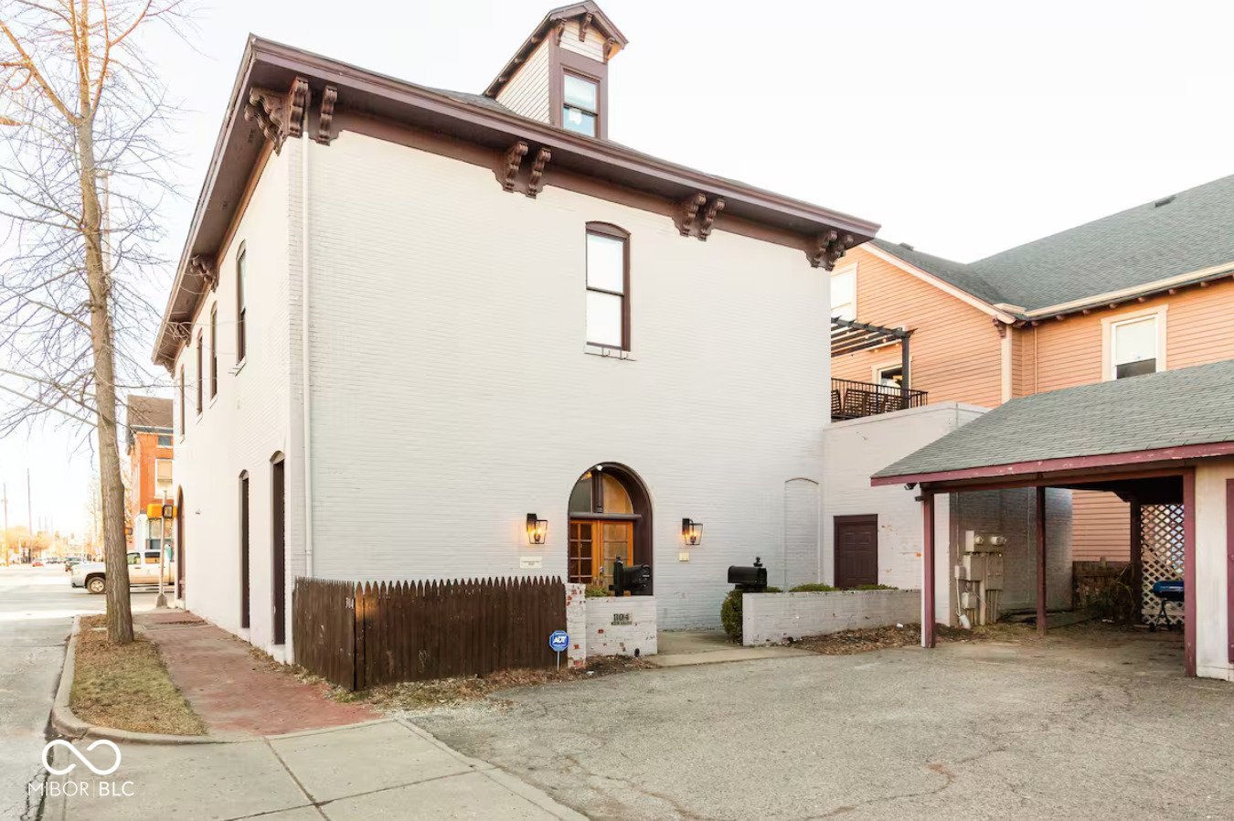 Property Photo: 304 N College Avenue Apt B IN 46202
