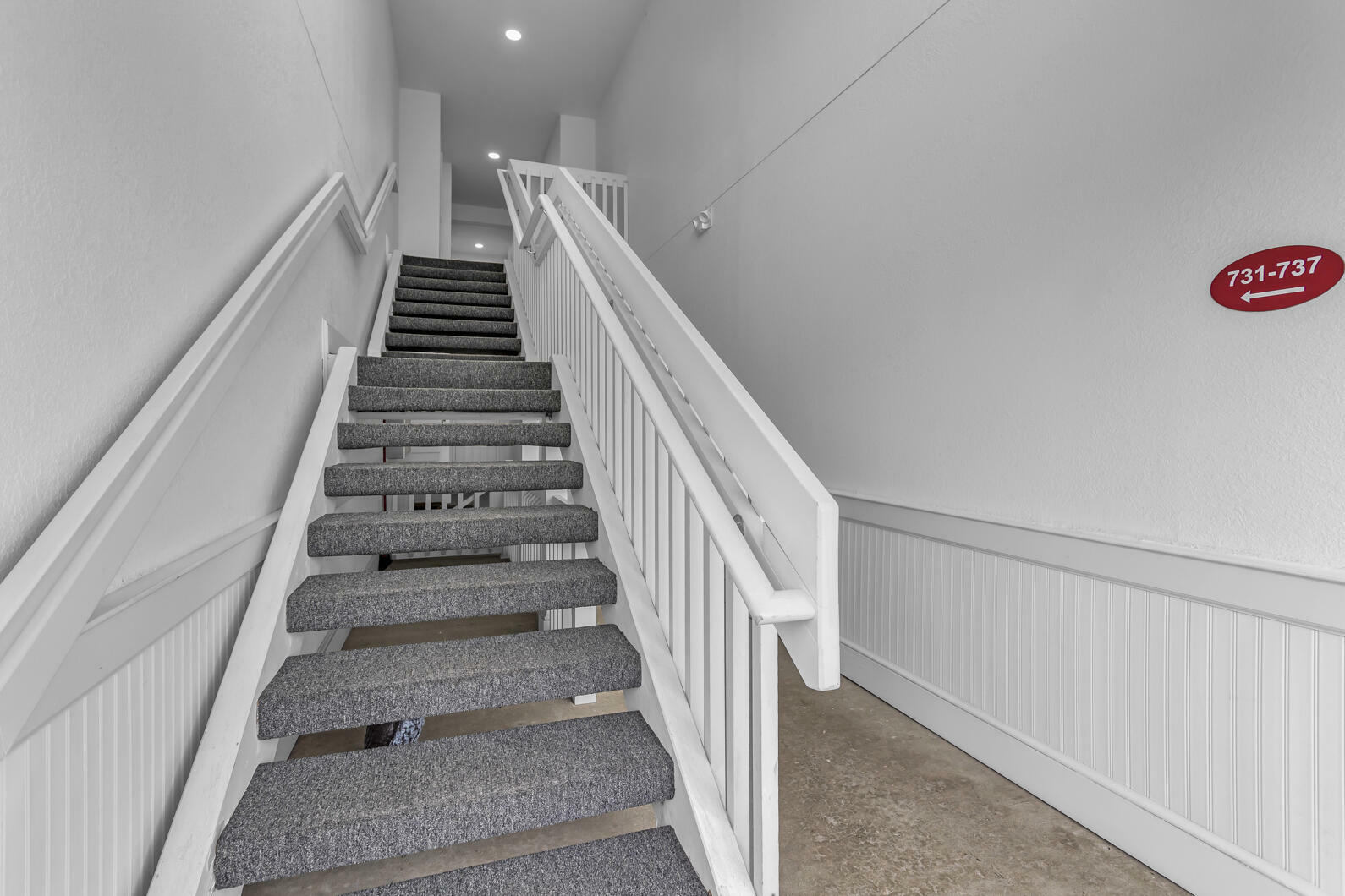 Property Photo: 739 W Barrington Circle MI 49203