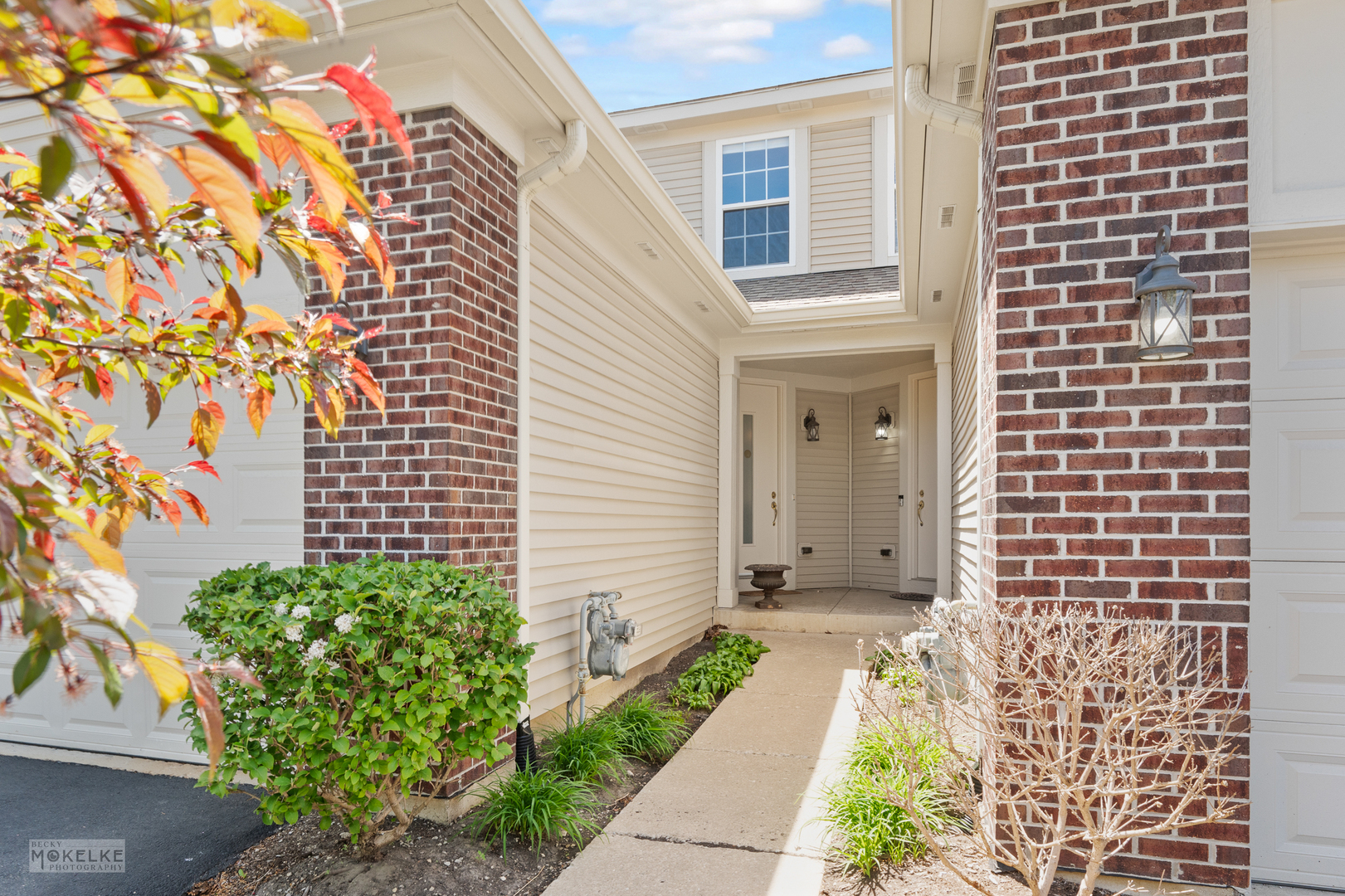 Property Photo: 1254 Townes Circle IL 60502