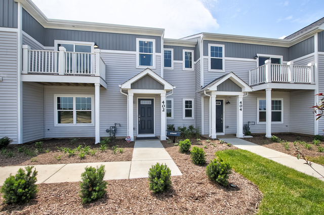 Property Photo: 4279 Chelsea Manor Circle E IL 60504