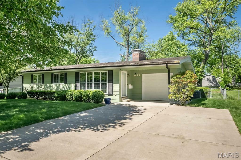 Property Photo: 931 Nana Lane MO 63131