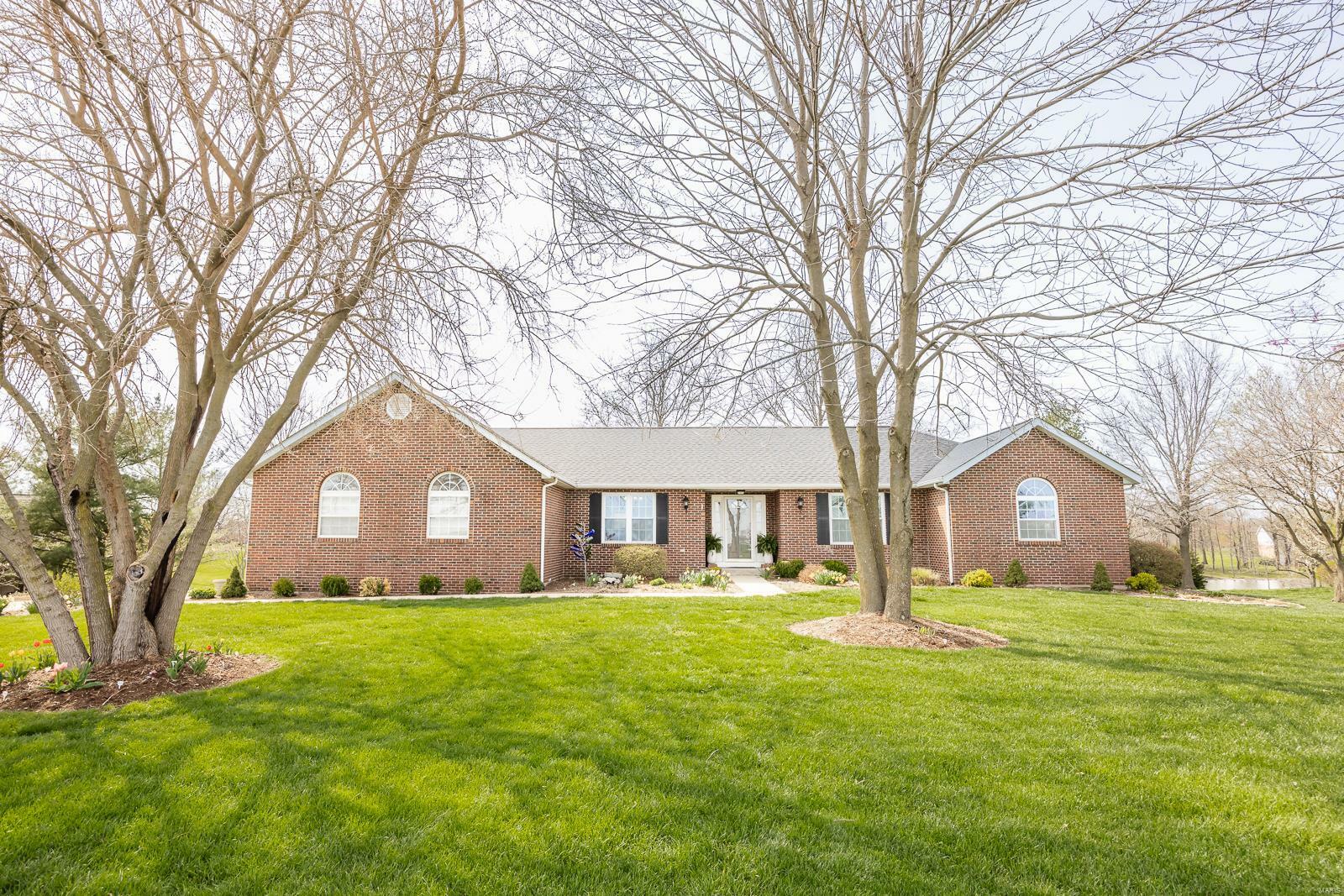 Property Photo: 5213 Live Oak Drive IL 62285
