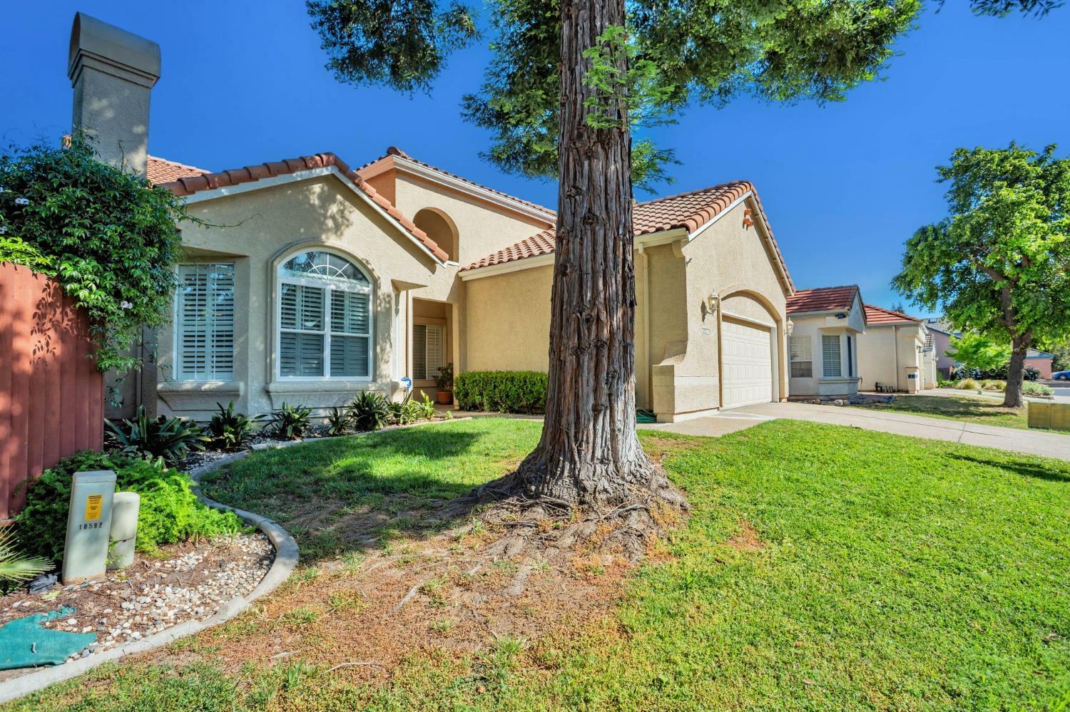 Property Photo: 9034 Acorn Ridge Circle CA 95758