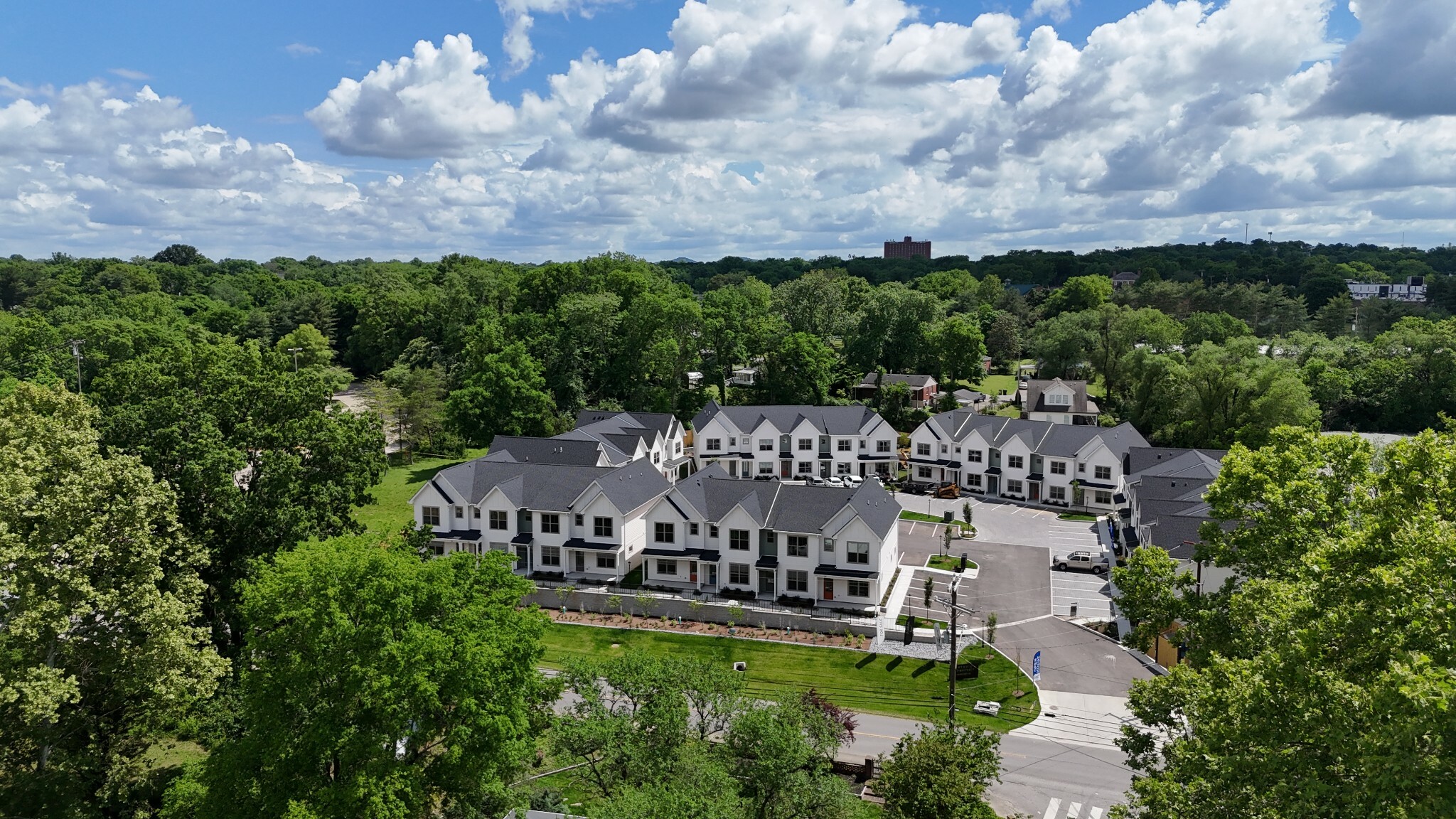 Property Photo: 145 Whitsett Rd 25 TN 37210