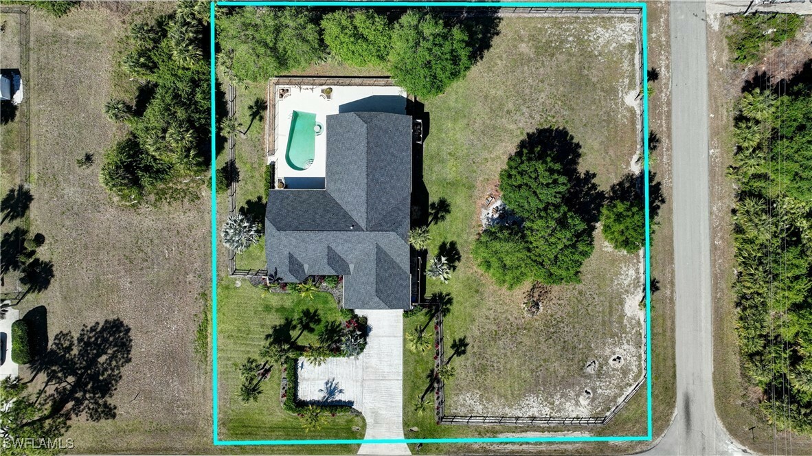 Property Photo: 421 Dayton Avenue FL 33972