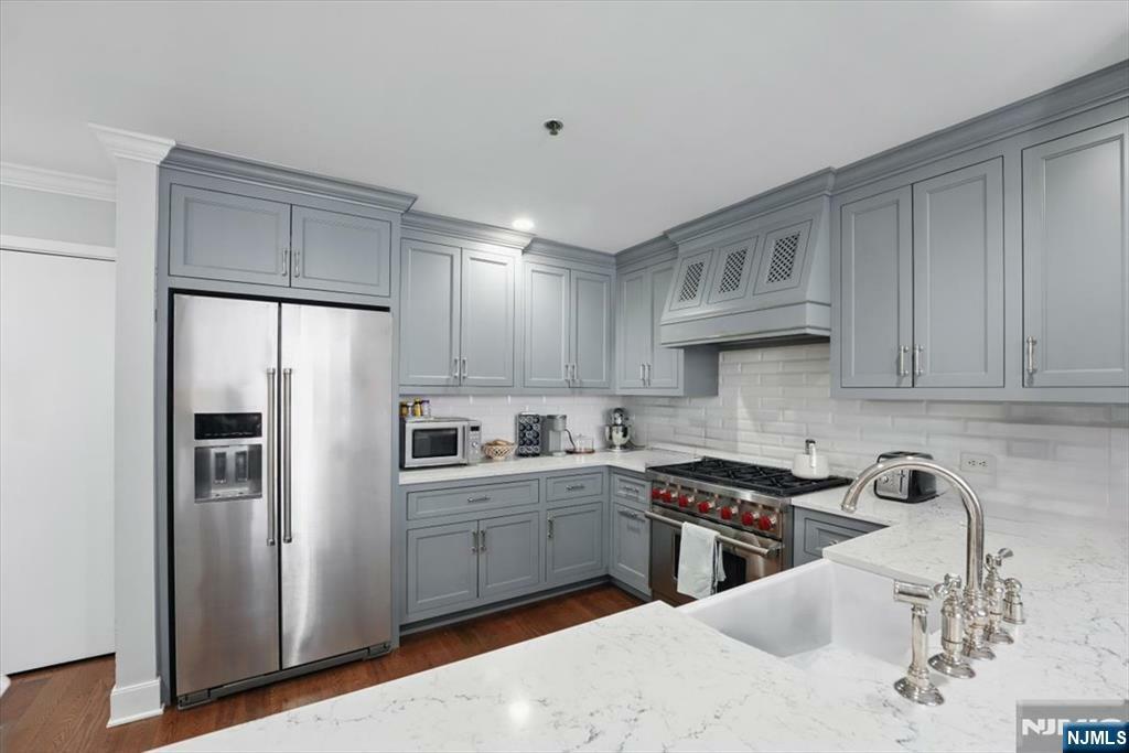 Property Photo: 1125 Maxwell Lane 908 NJ 07030