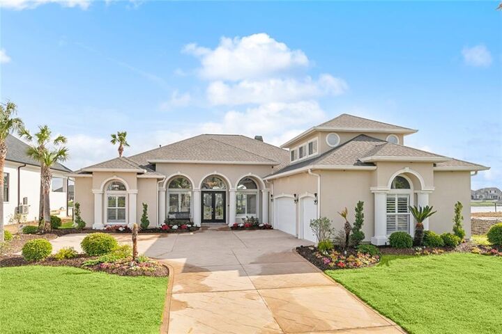 Property Photo: 2283 Sunset Boulevard LA 70461