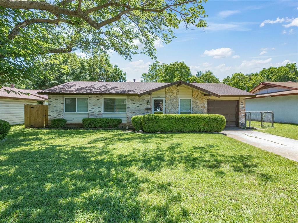 Property Photo: 4658 Larkhill Drive TX 75211