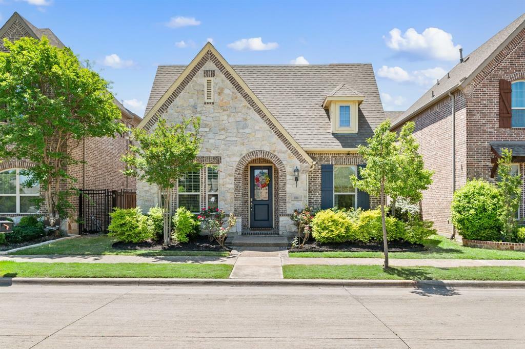 Property Photo: 1108 Badger Vine Lane TX 76005