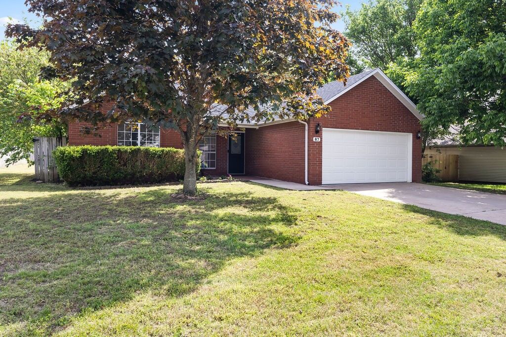 Property Photo:  87 Northaven Street  AR 72730 