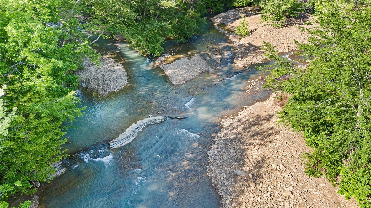 Property Photo: 5176 County Road 5099 AR 72752