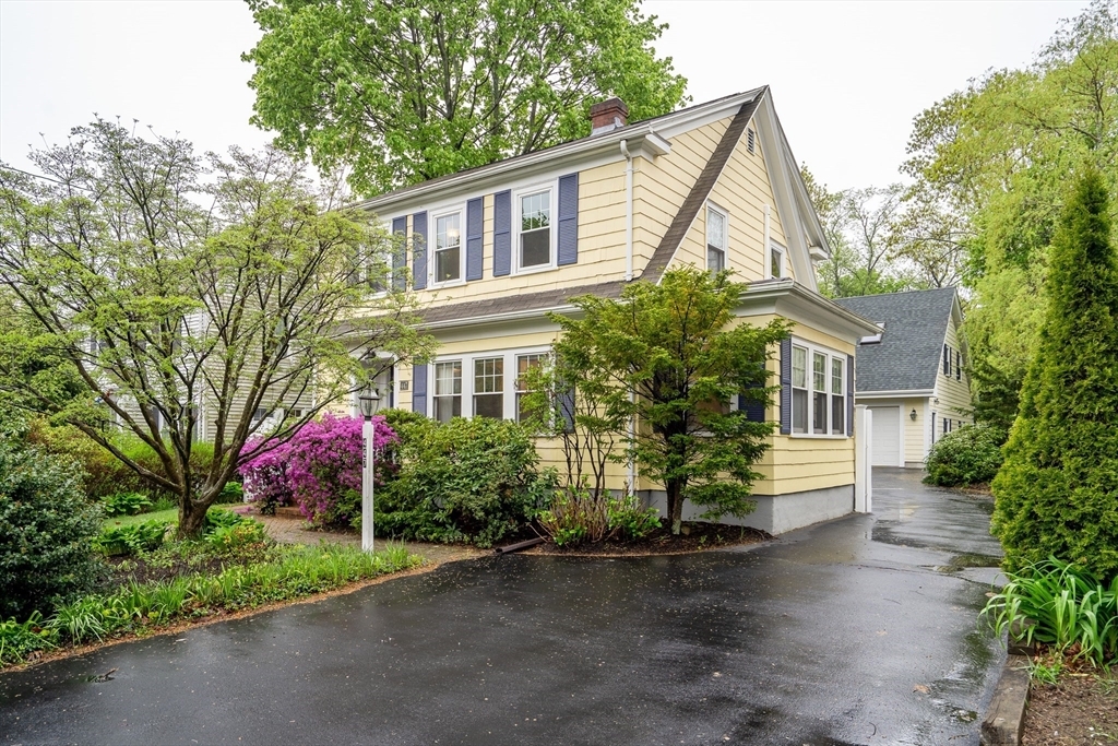 447 Waltham St  Lexington MA 02421 photo
