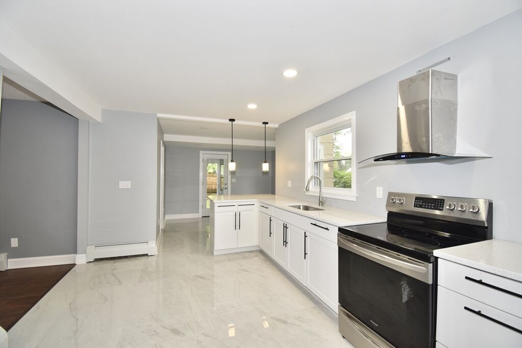 Property Photo:  25 Pineywood Ave  MA 01095 