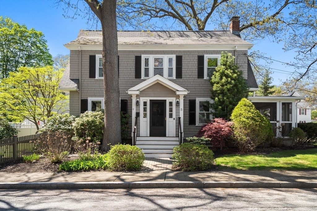 Property Photo: 5 Ionia St MA 02466
