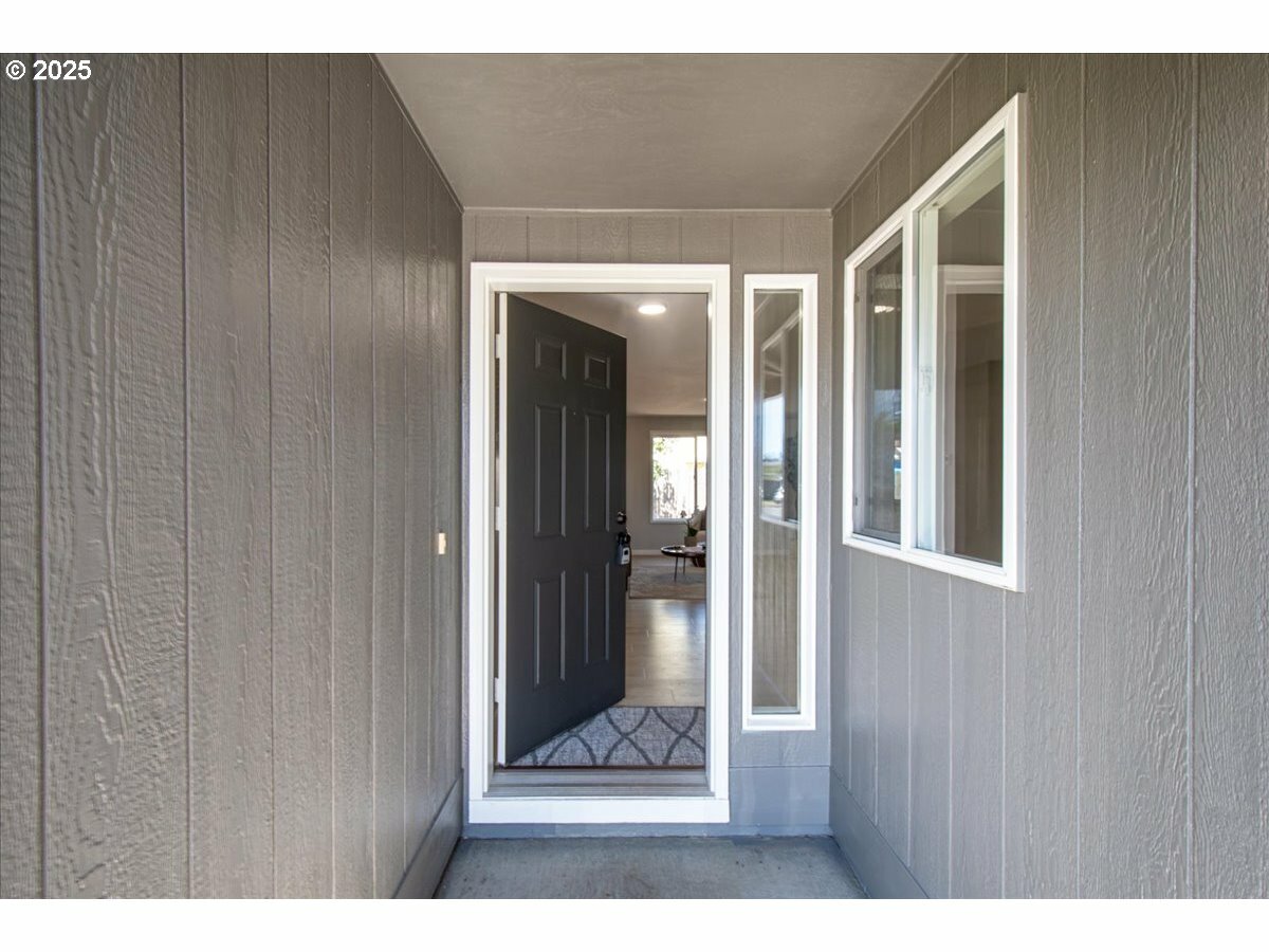 Property Photo: 8711 NE 160th Ave WA 98682