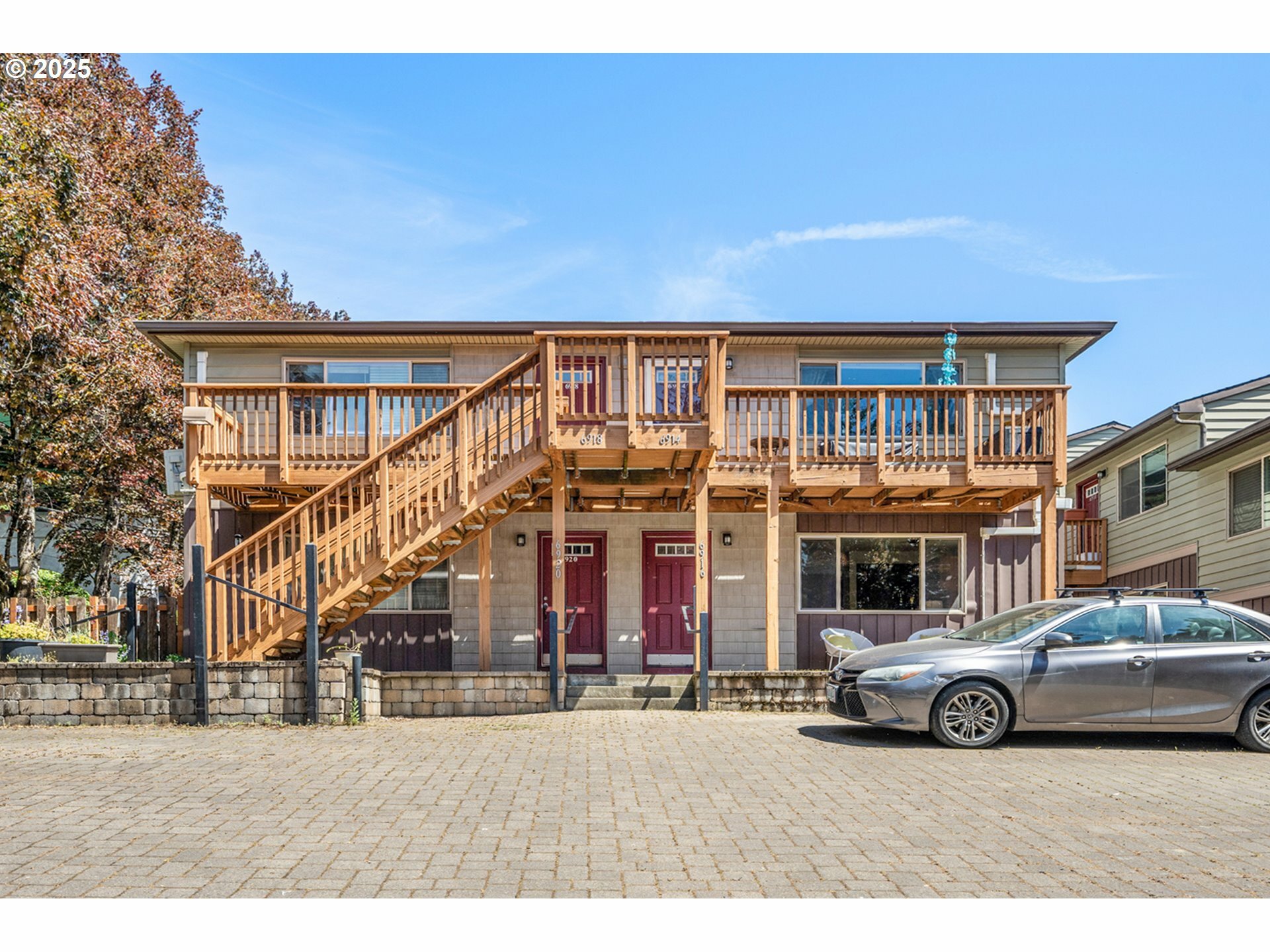 Property Photo: 6916 N Philadelphia Ave OR 97203