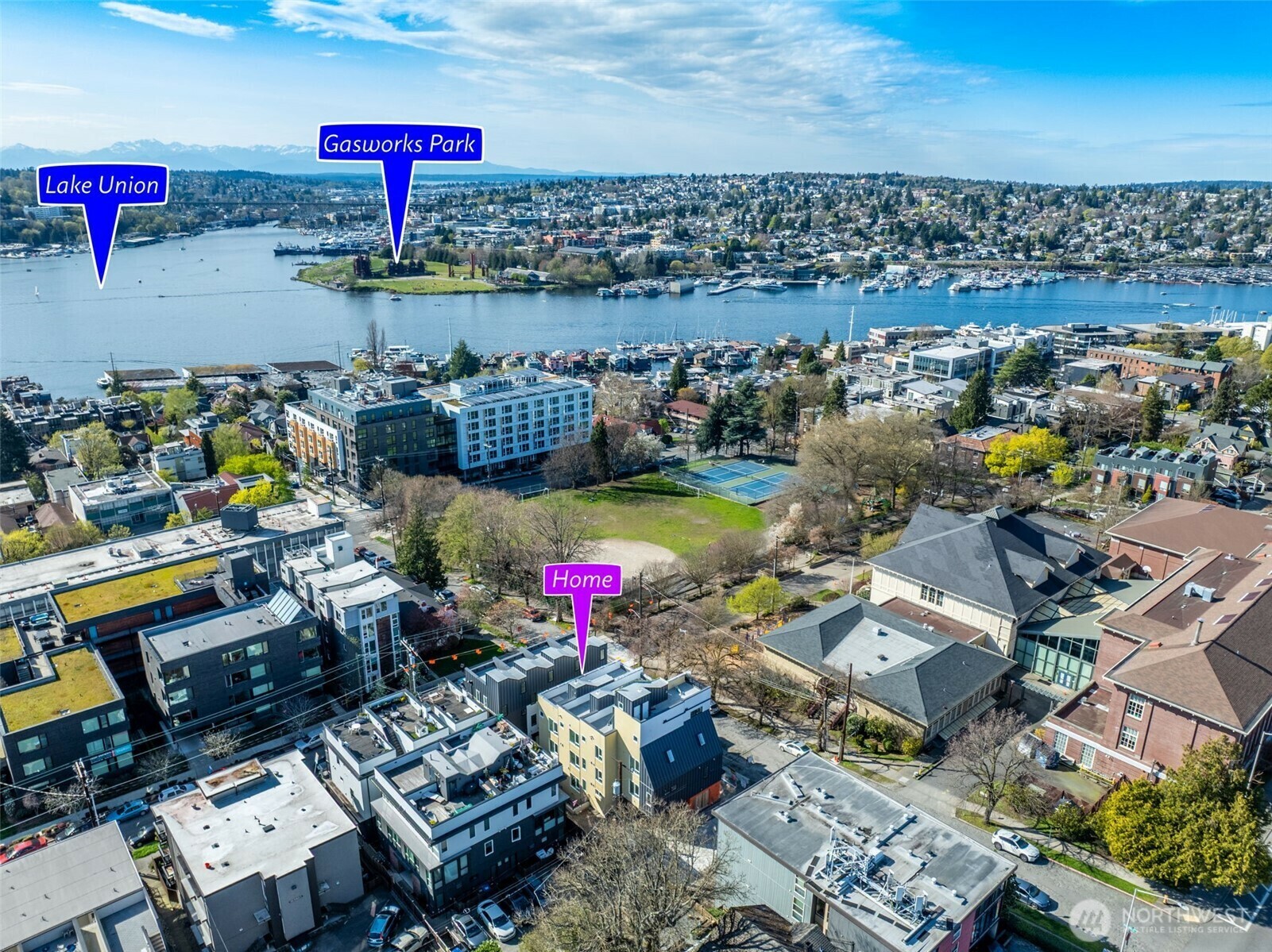 Property Photo: 2372 Franklin Avenue E WA 98102