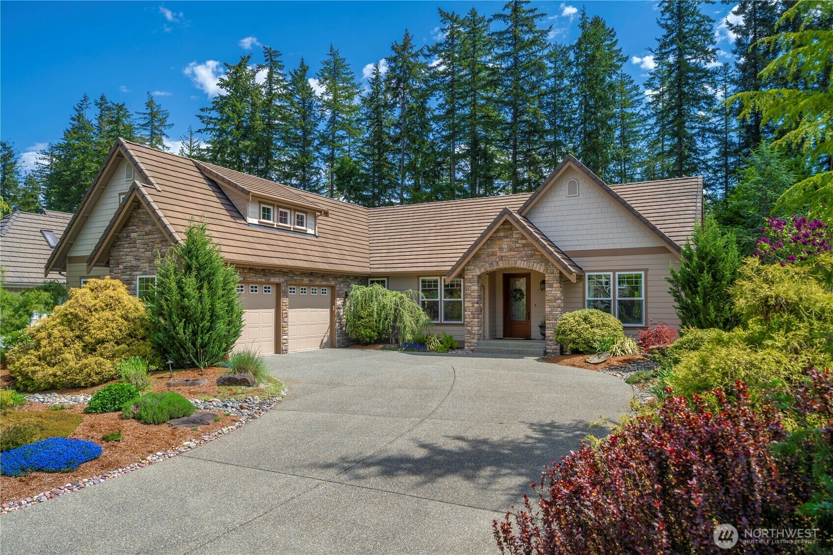 Property Photo: 7067 Muirkirk Lane SW WA 98367