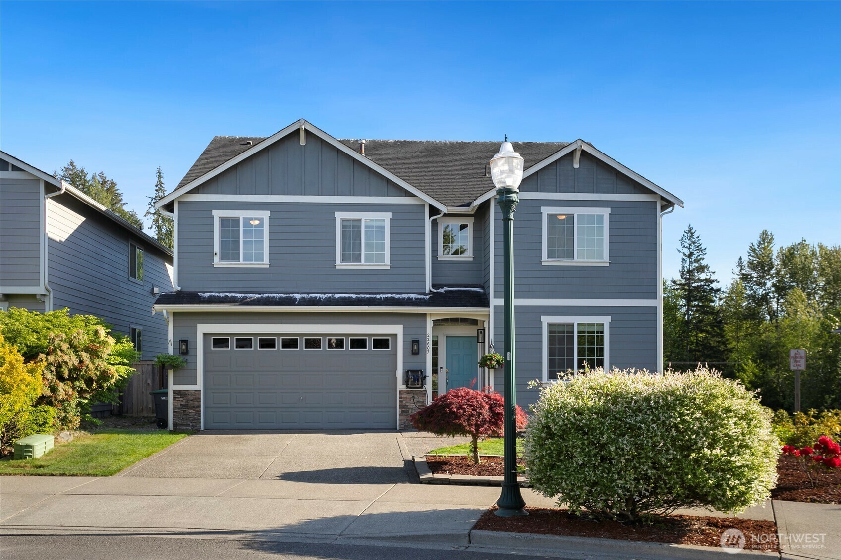 Property Photo: 22607 SE 271st Street WA 98038