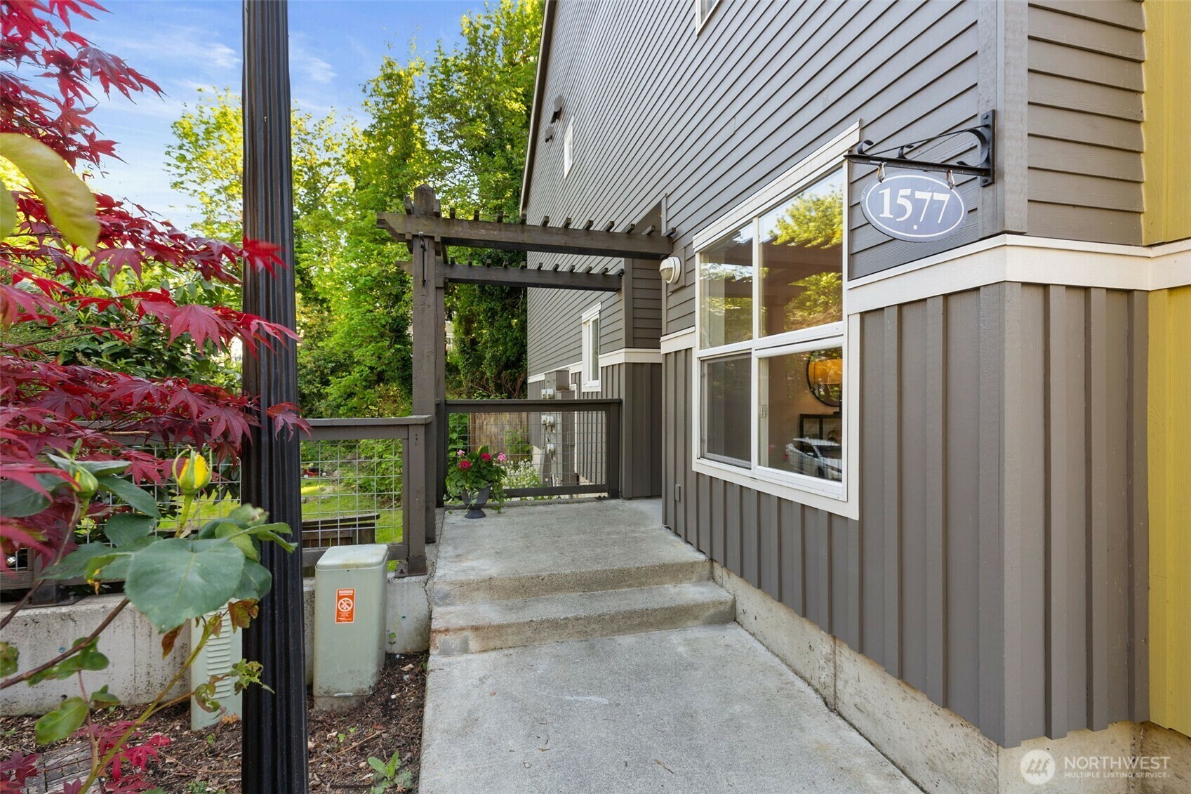 Property Photo: 1577 Cherrylane Avenue S 1577 WA 98144