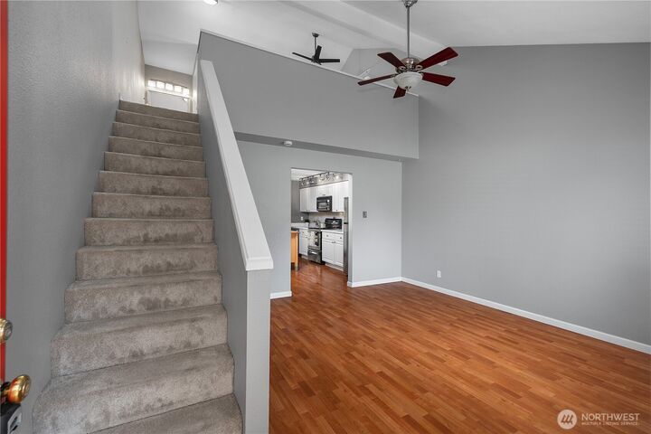 Property Photo:  2300  9th Avenue SW A7  WA 98502 
