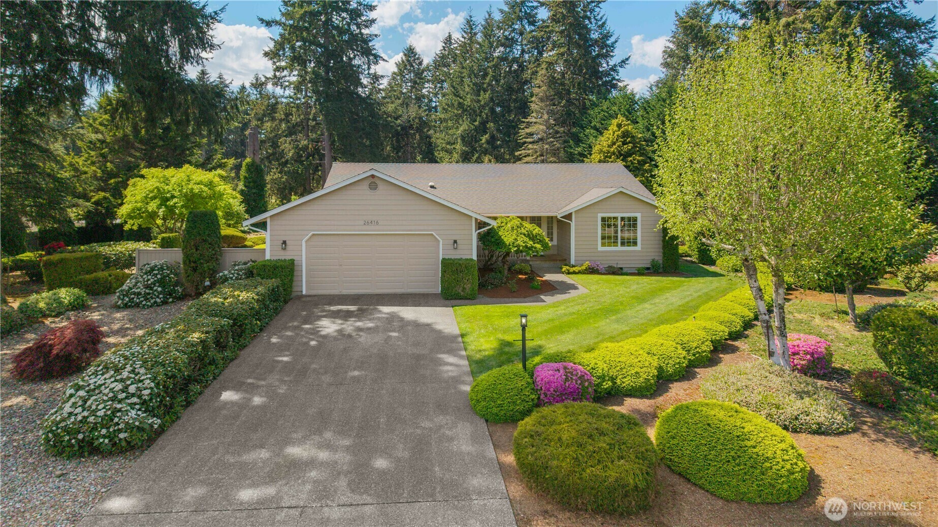 Property Photo: 26416 41st Avenue E WA 98387
