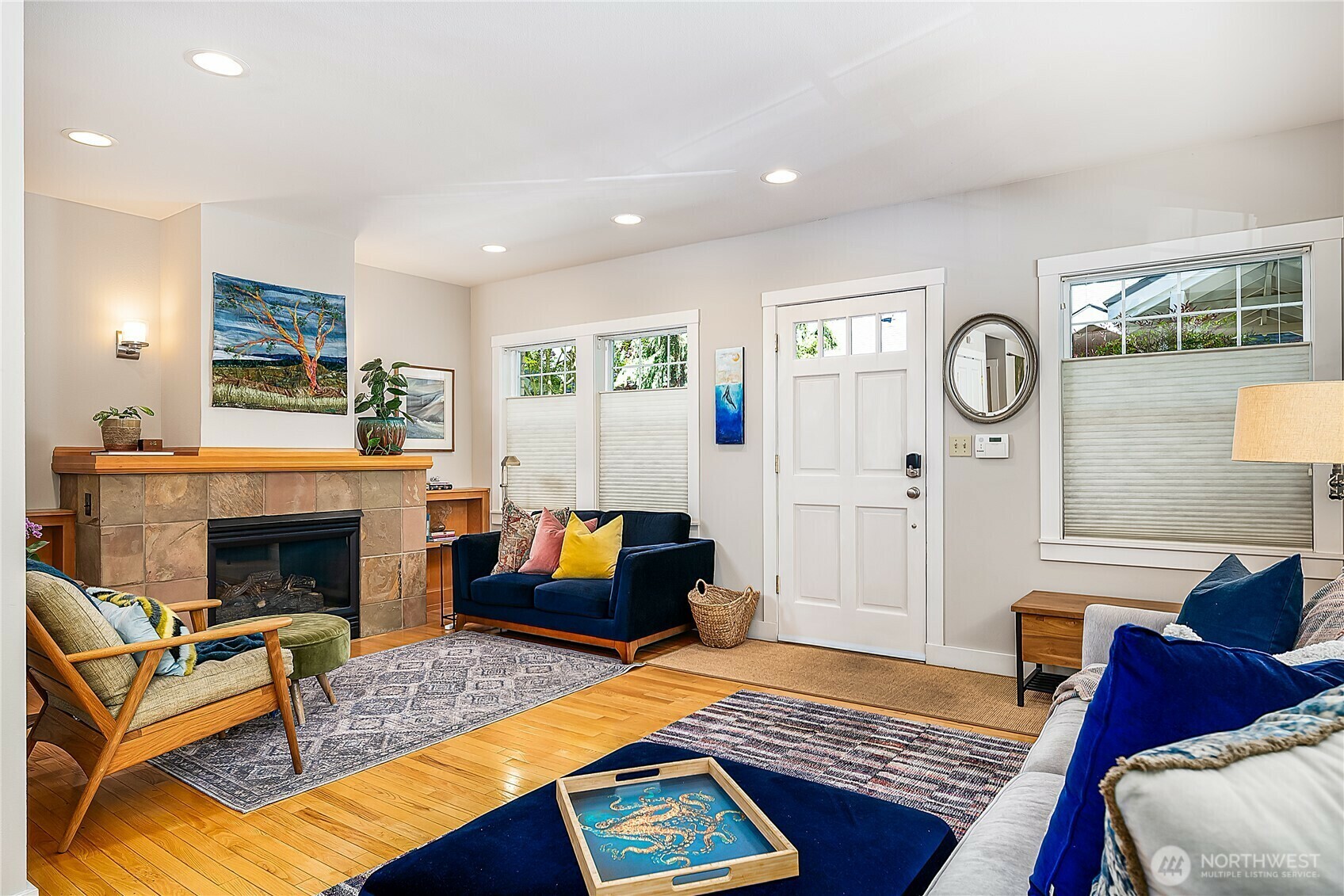 Property Photo: 2225 Eastlake Avenue E 102 WA 98102